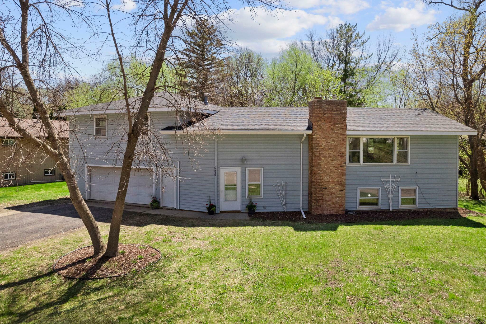 Property Photo: 600 Willow Creek Lane MN 55313