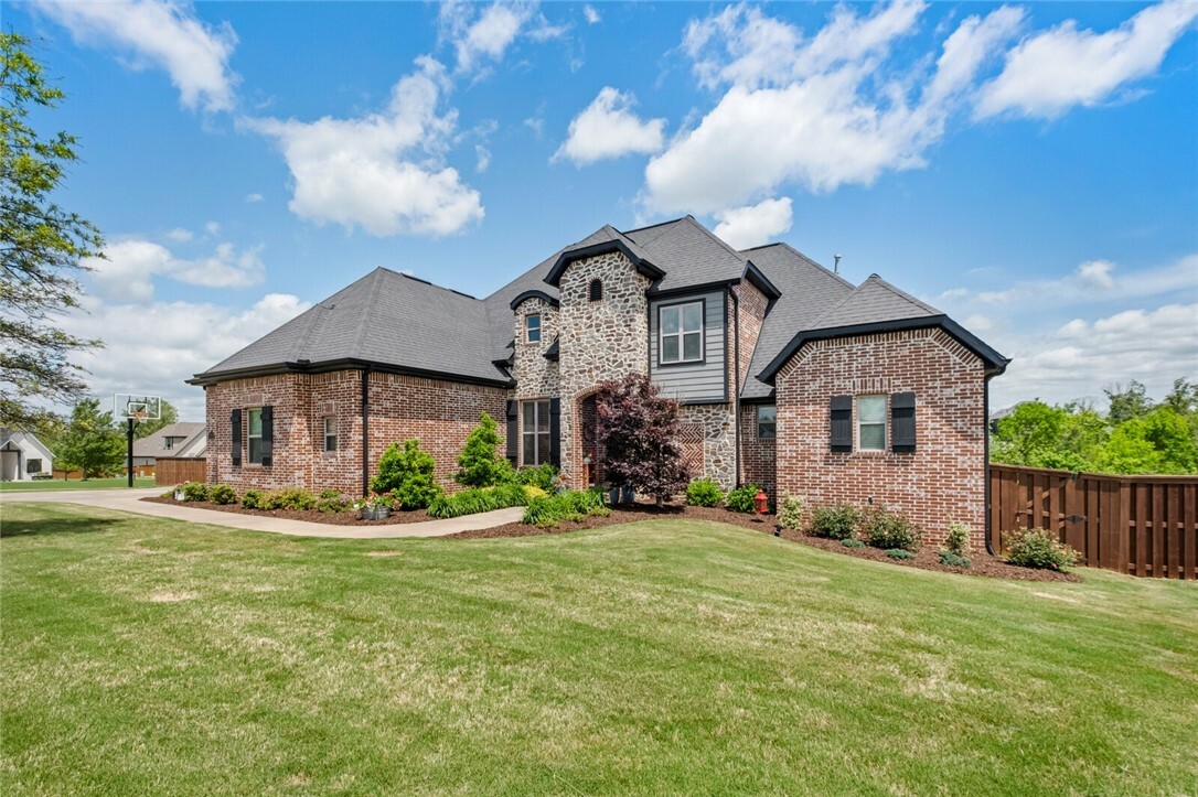 Property Photo: 1604 NW Angel Falls Road AR 72712