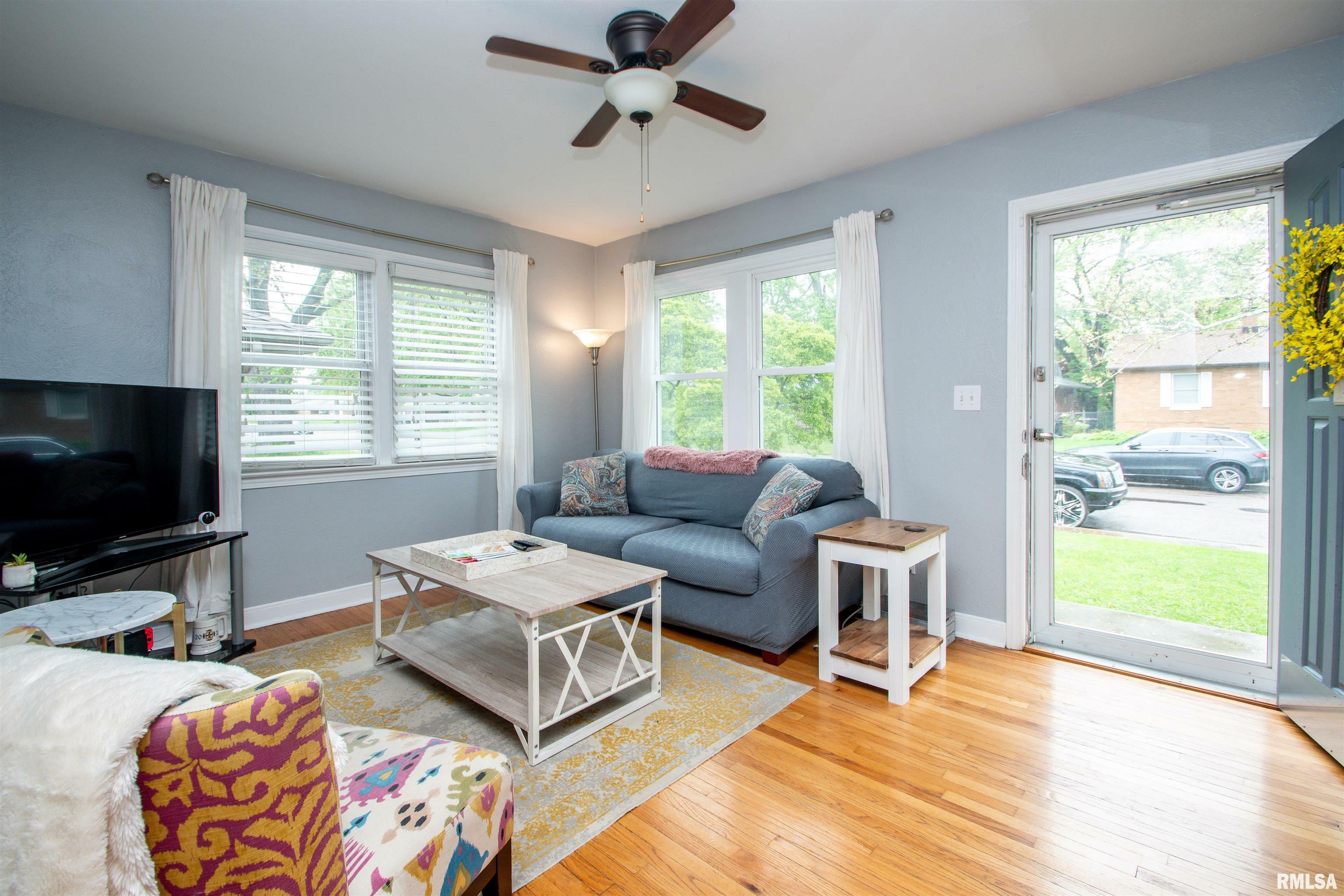 Property Photo: 3213 N Parish Avenue IL 61604
