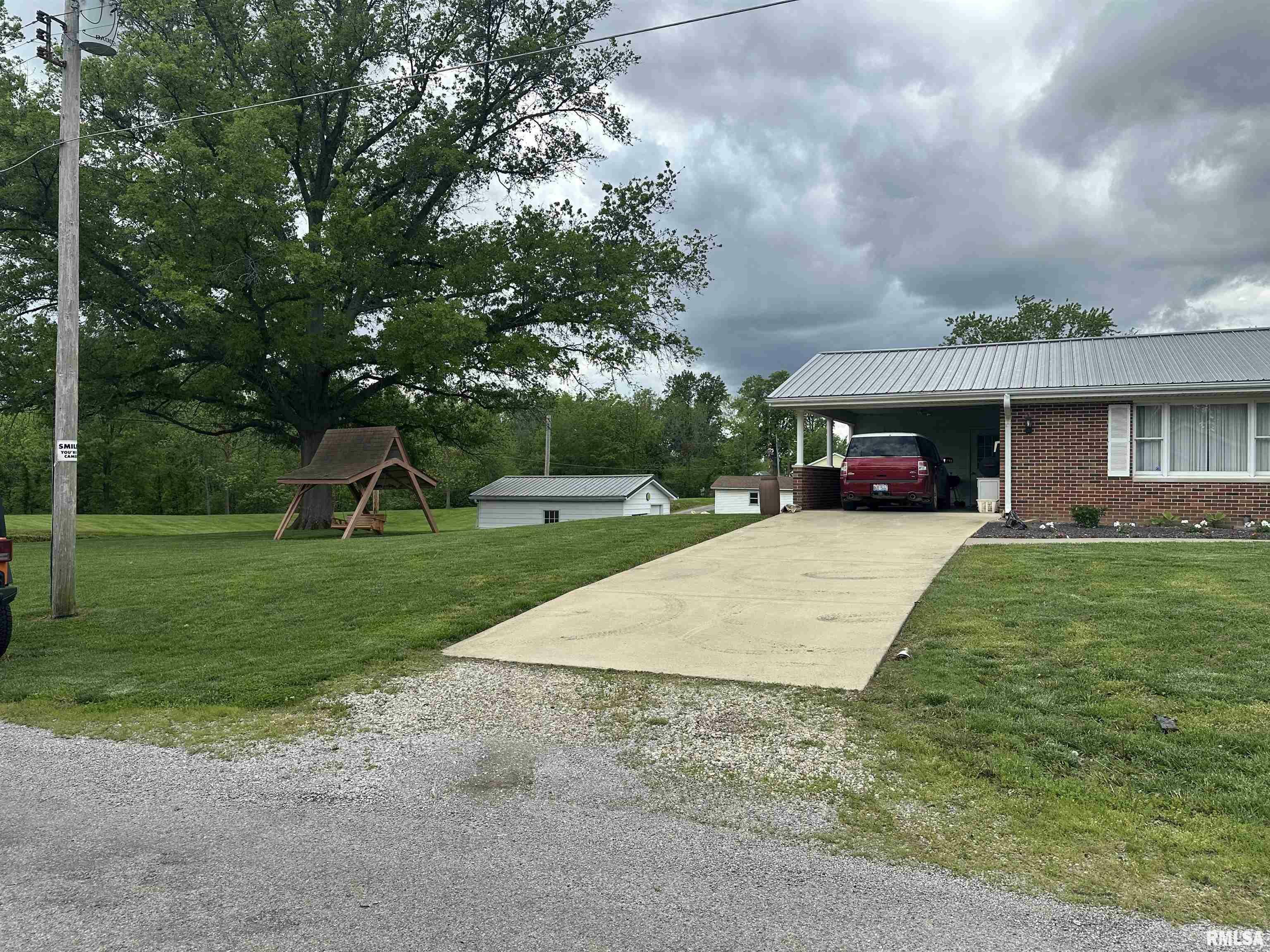 Property Photo: 803 S East Street IL 62274