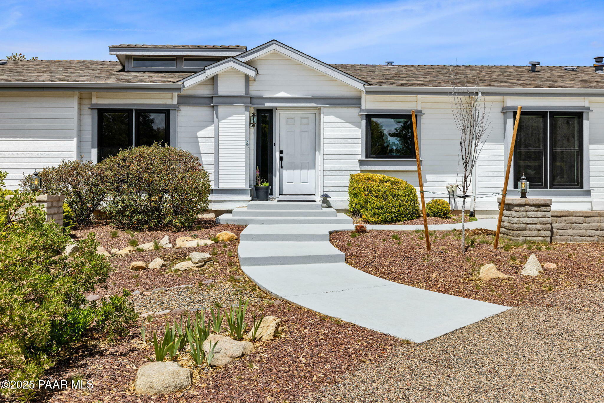Property Photo: 2560 W Glenshandra Drive AZ 86305