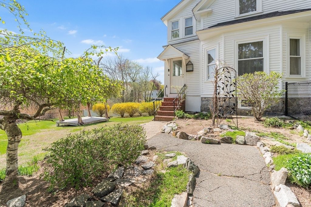 Property Photo:  8 Tyler St  MA 01844 