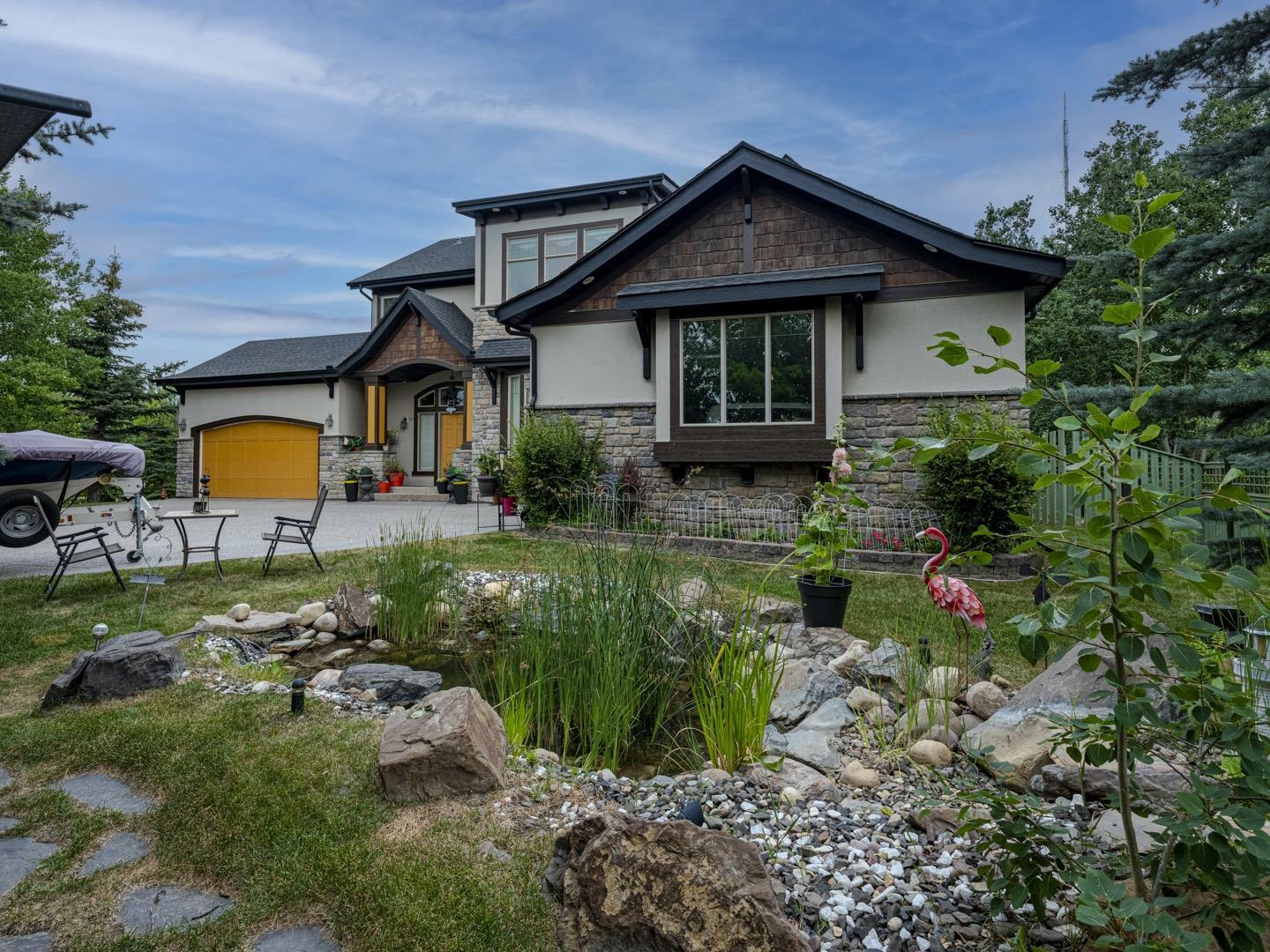 Property Photo: 8990 9 Avenue SW AB T3H 0C9