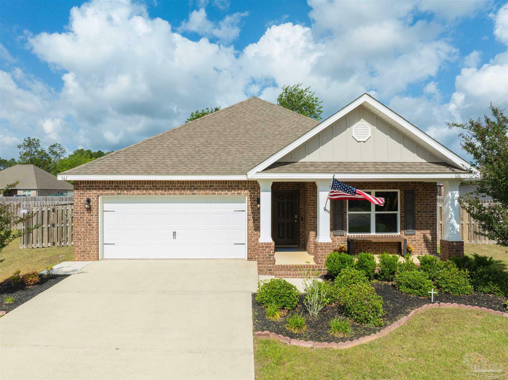 Property Photo: 361 Connie Way FL 32533