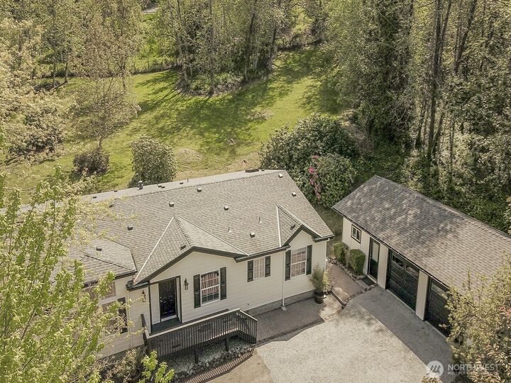 Property Photo: 32609 SE 48th Street WA 98024