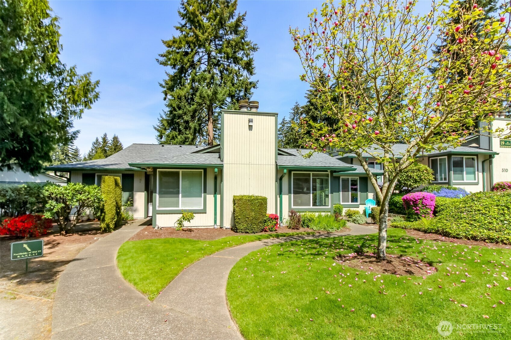 Property Photo: 509 S 323rd Place 19D WA 98003