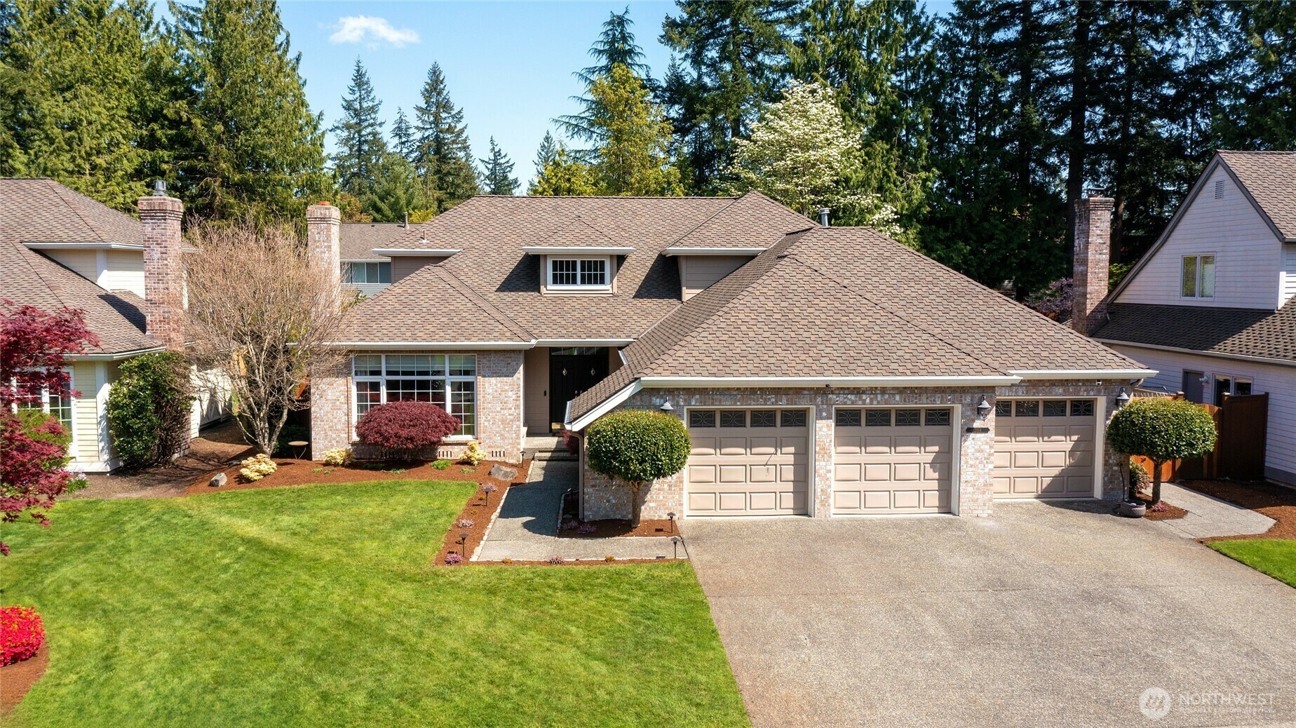 Property Photo: 2814 233rd Avenue SE WA 98075