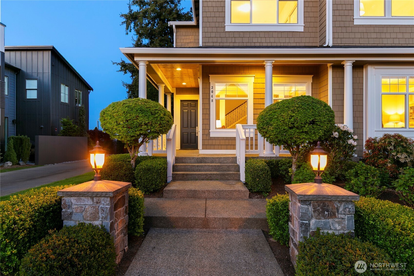 Property Photo: 3048 39th Avenue W WA 98199