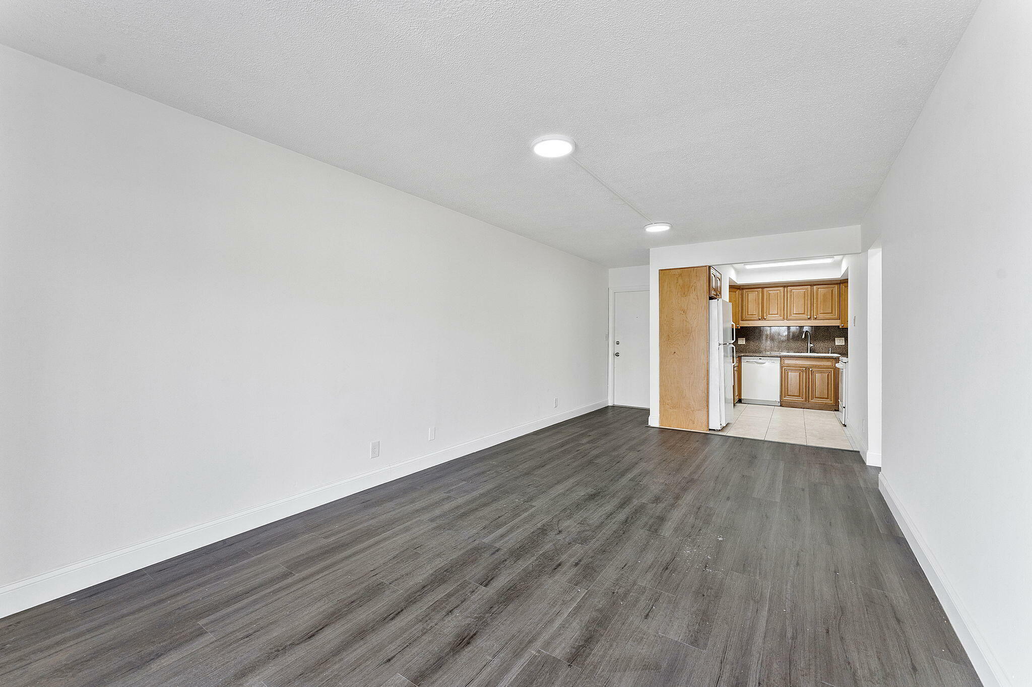 Property Photo: 510 Lake Shore Drive 21 FL 33403
