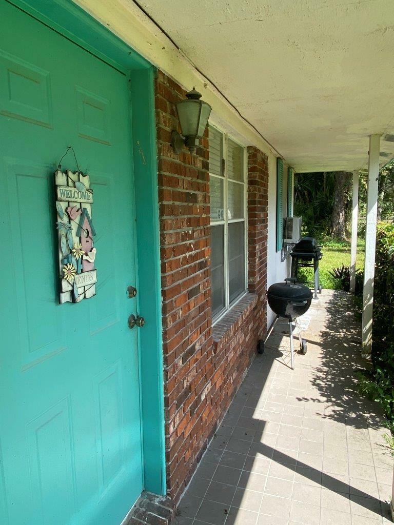 Property Photo: 2141 B Road Cottage FL 33470