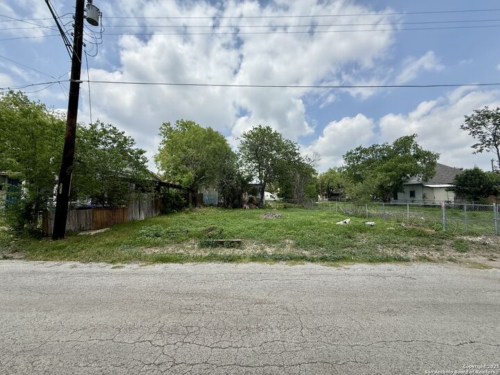 117 Gravel St  San Antonio TX 78203 photo