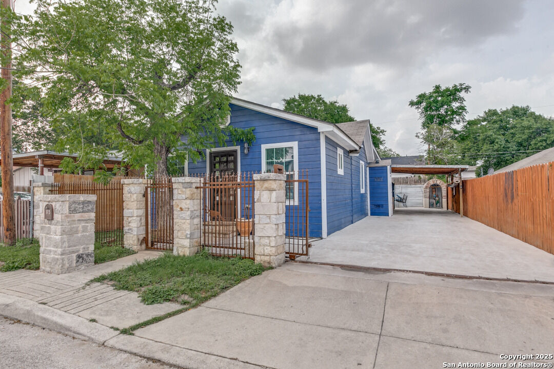 Property Photo:  113 Chico Alley  TX 78225 