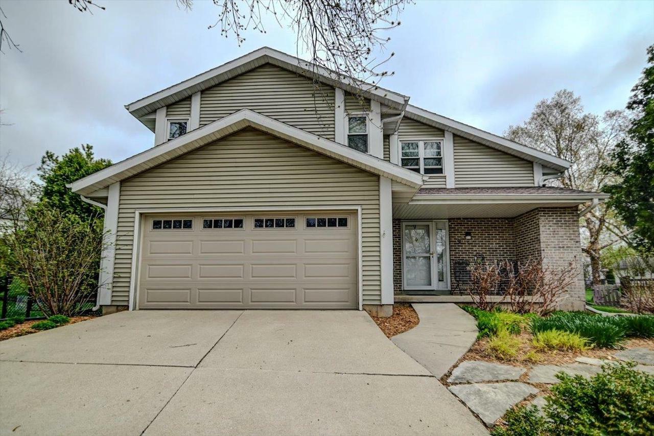 Property Photo: 9 Dorchester Circle WI 53719