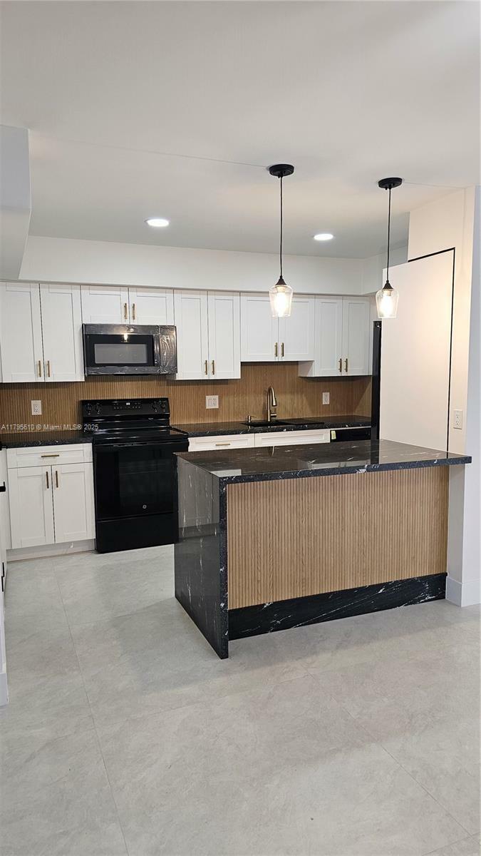 Property Photo: 8401 SW 107th Ave 109E FL 33173