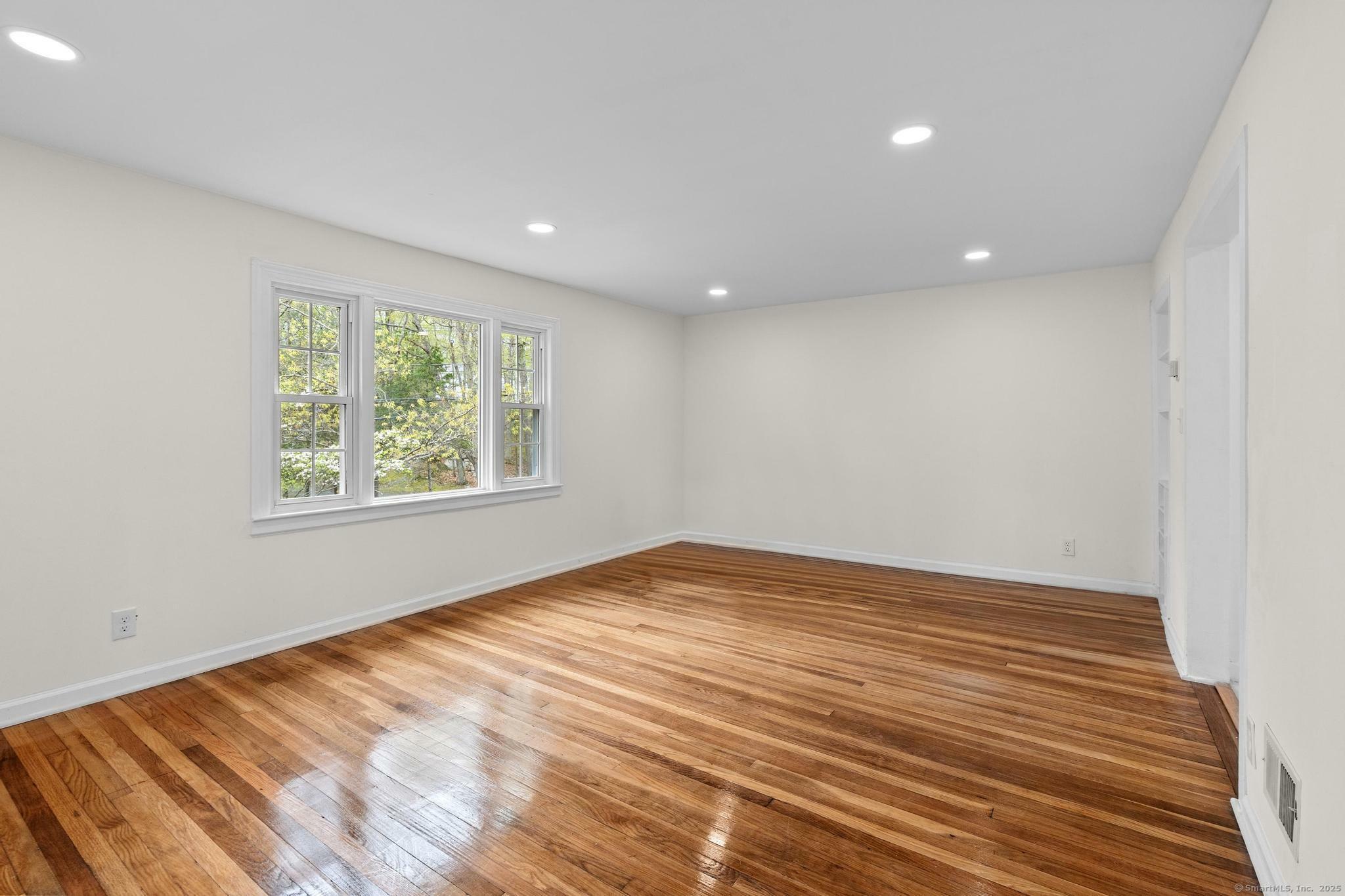 Property Photo: 380 Pumpkin Hill Road CT 06339