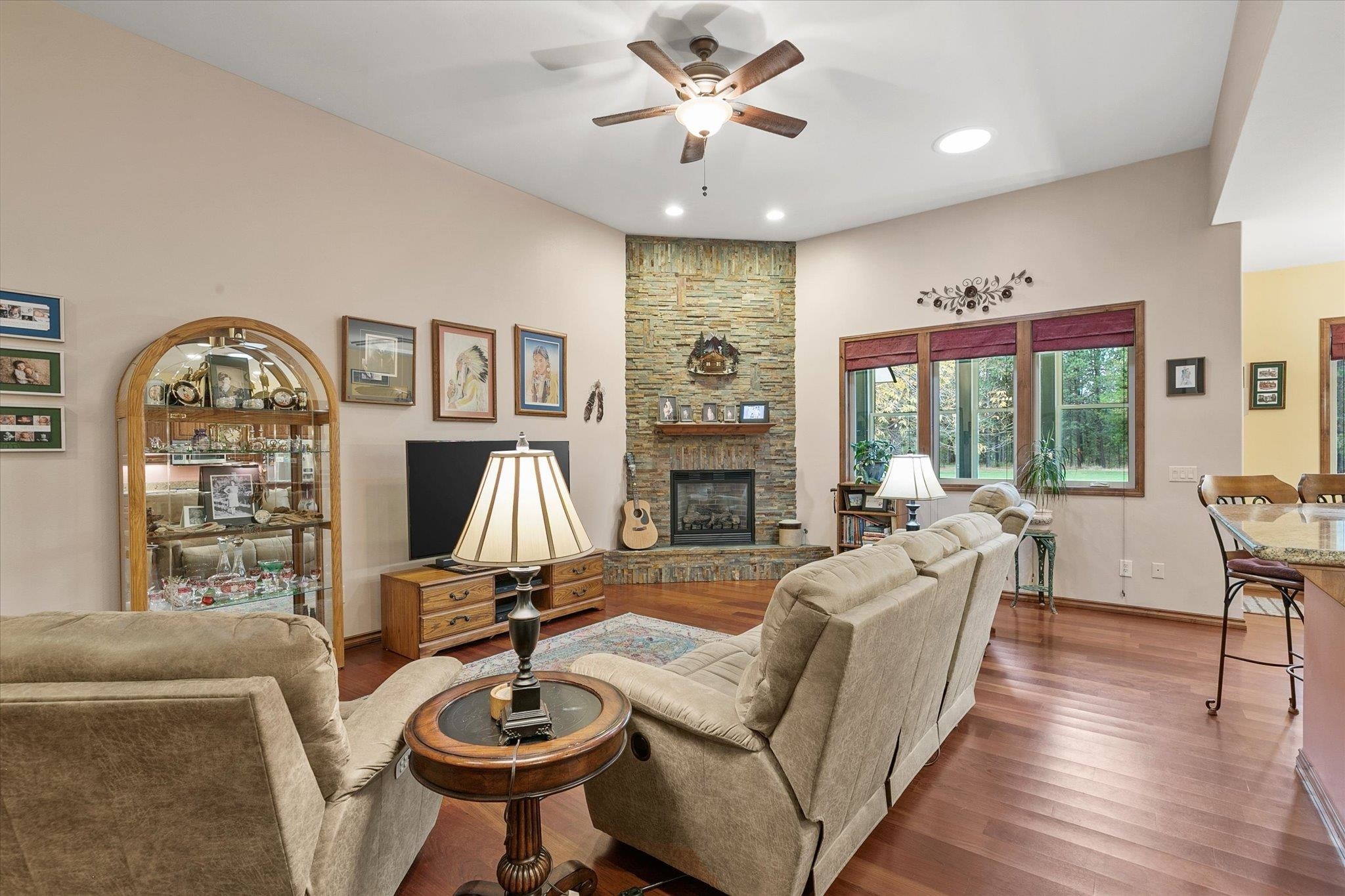 Property Photo: 420 Palmer Ln WA 99109