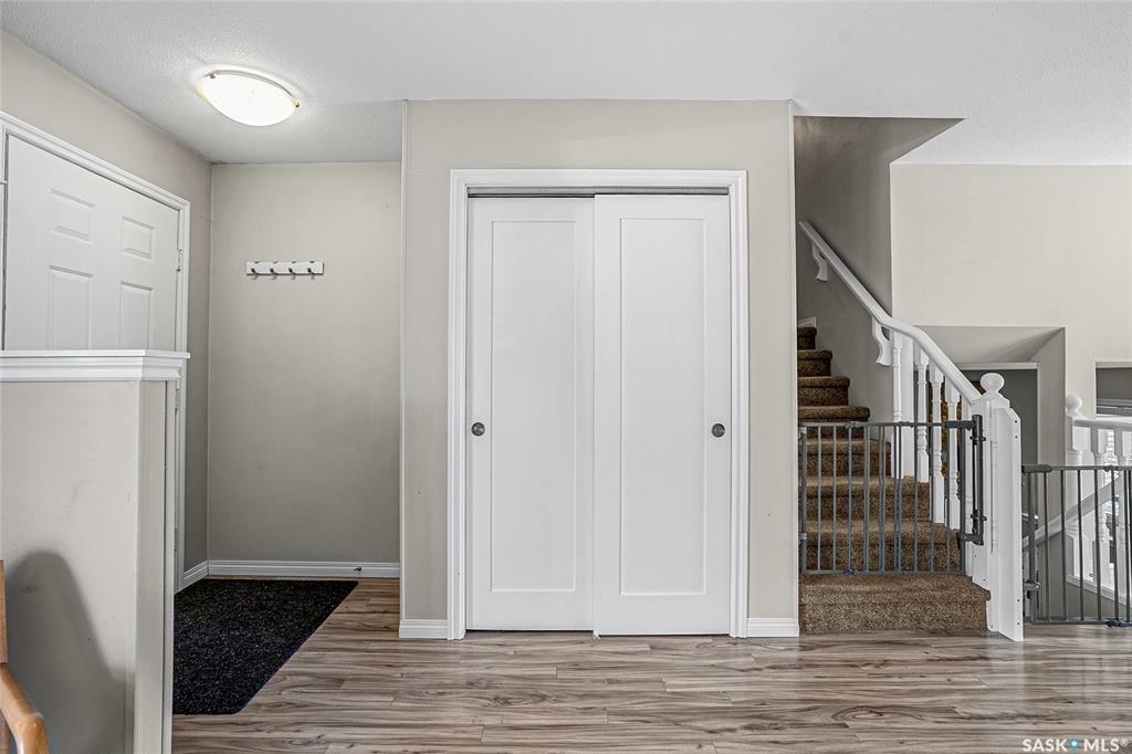 Property Photo: 211 Brightsand Way SK S7J 4Y2
