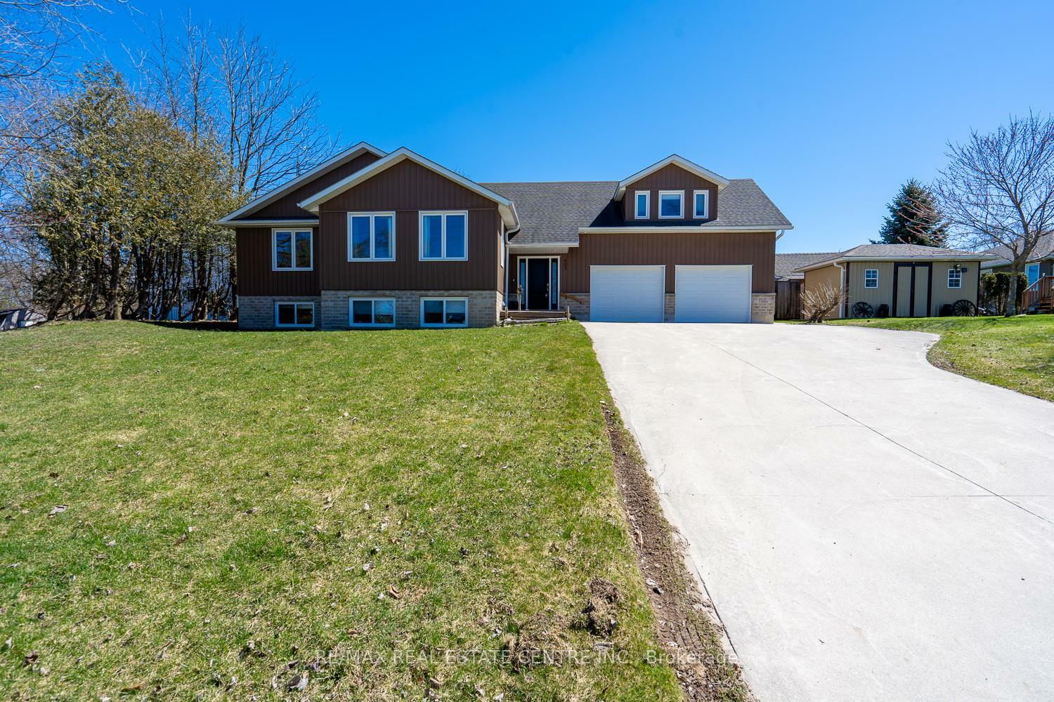 Property Photo: 405 Minnie Street ON N0G 2W0