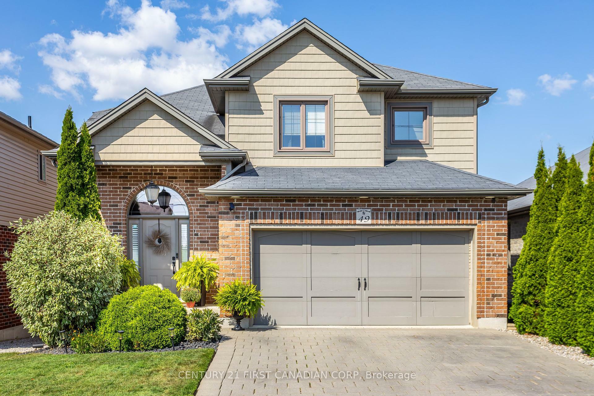 Property Photo: 70 Tanoak Drive 49 ON N6G 5R3