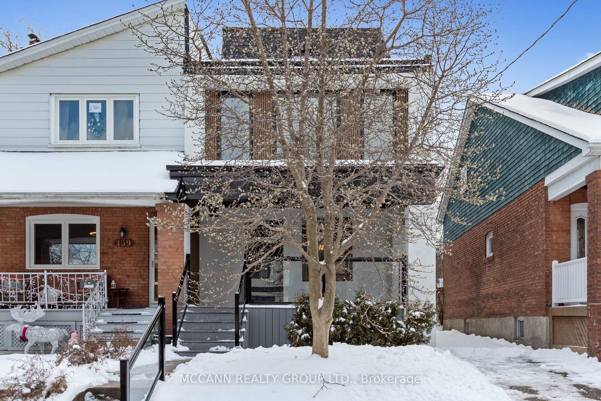 Property Photo: 141 Craighurst Avenue ON M4R 1K1