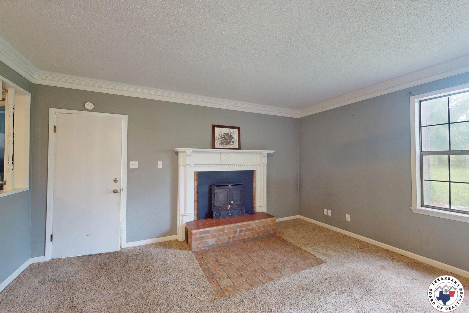 Property Photo: 203 Chickasaw Cir TX 75551