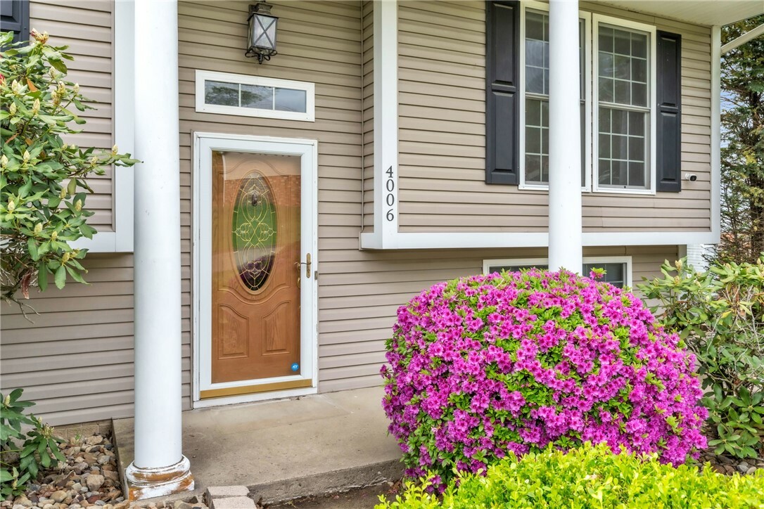 Property Photo: 4006 Hancock Dr PA 15001