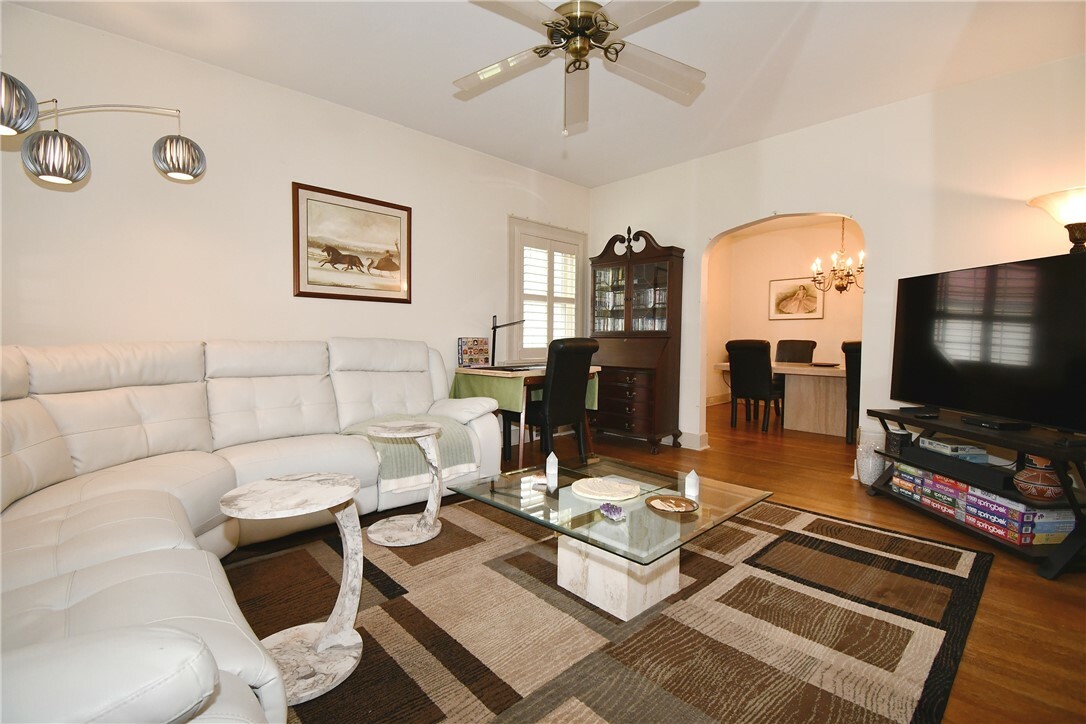 Property Photo: 4529 Gardenville Rd PA 15236