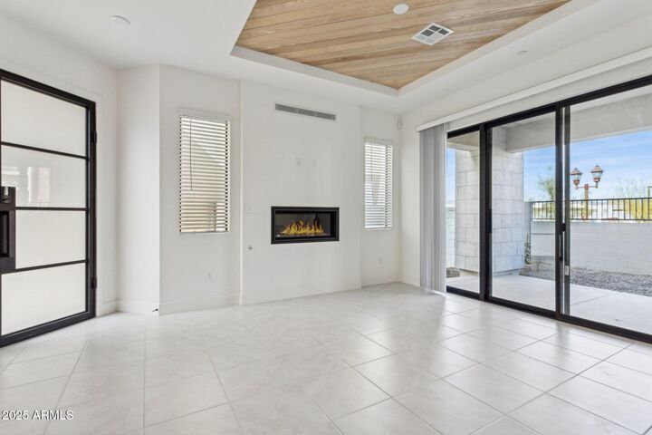 Property Photo: 1 Easy Street 5 AZ 85377