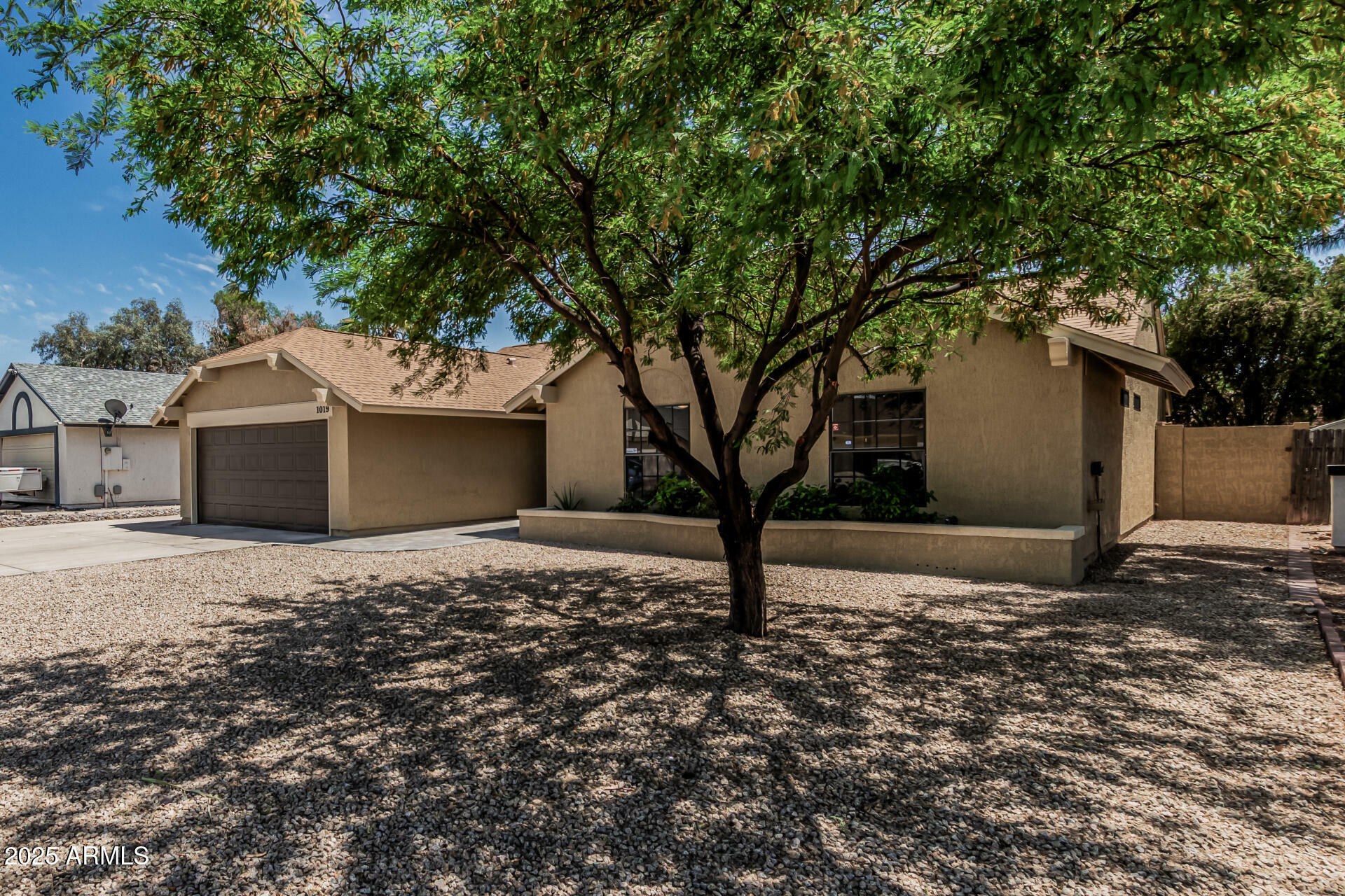 Property Photo: 1019 W Mohawk Lane AZ 85027