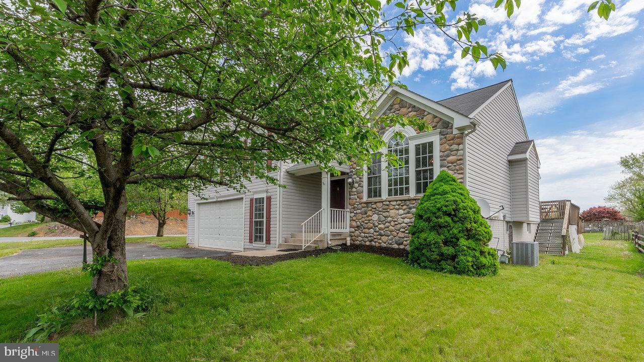 Property Photo: 11400 Rolling Green Place MD 21742