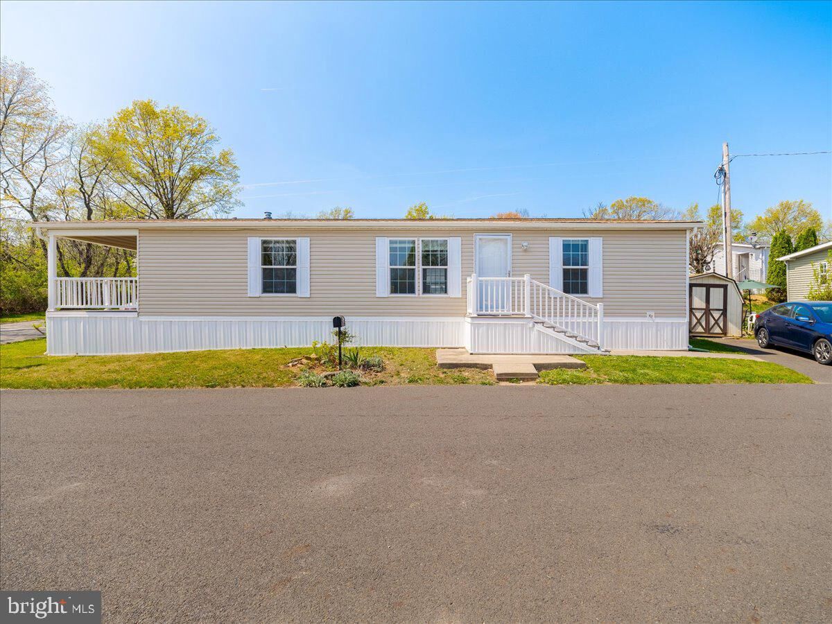 Property Photo:  3226 Azalea Avenue  PA 19053