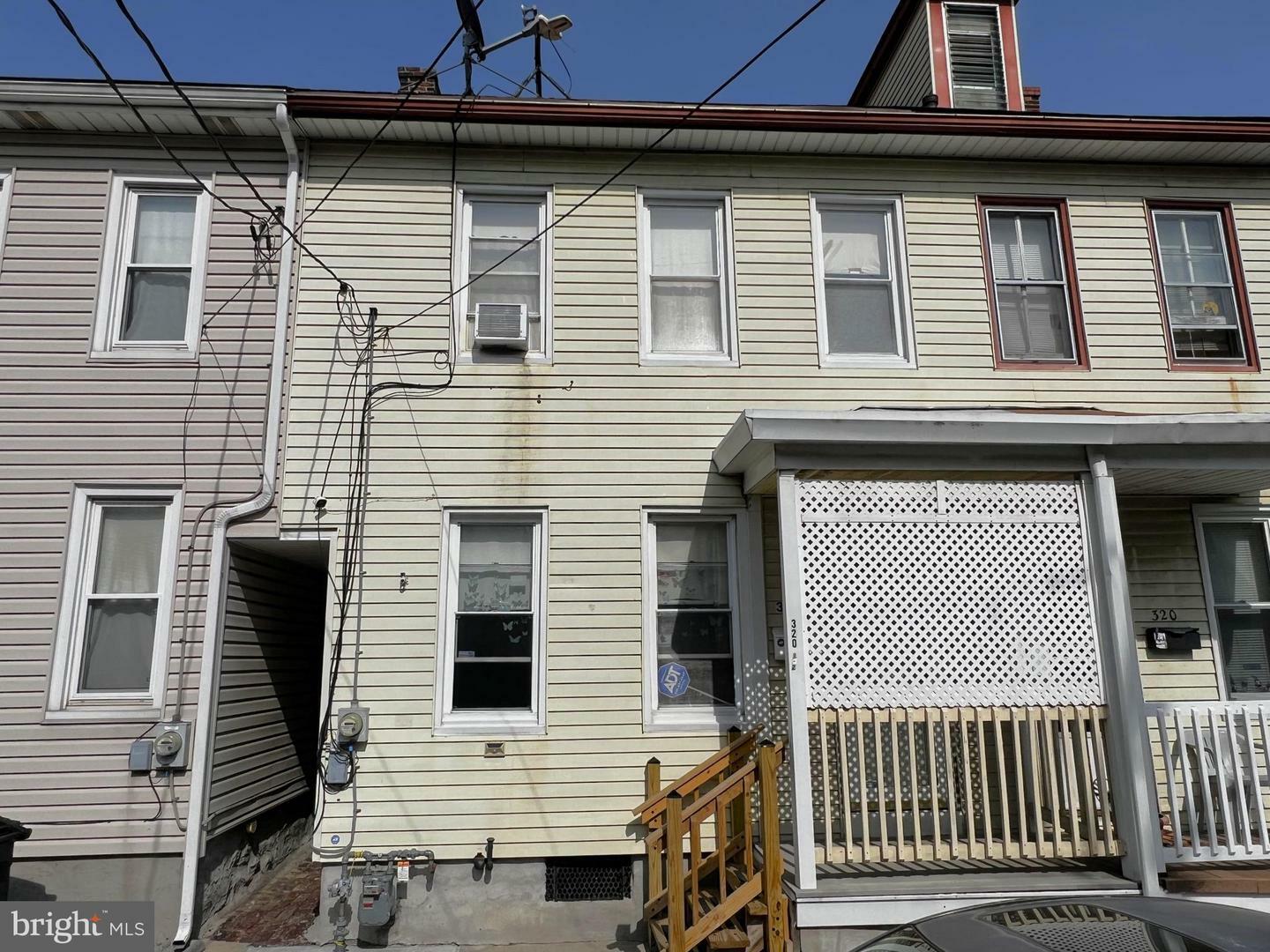 Property Photo: 320 N 11th Street 1/2 PA 17046