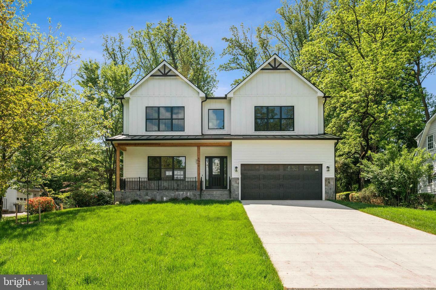 Property Photo: 6919 Berkeley Street VA 22043