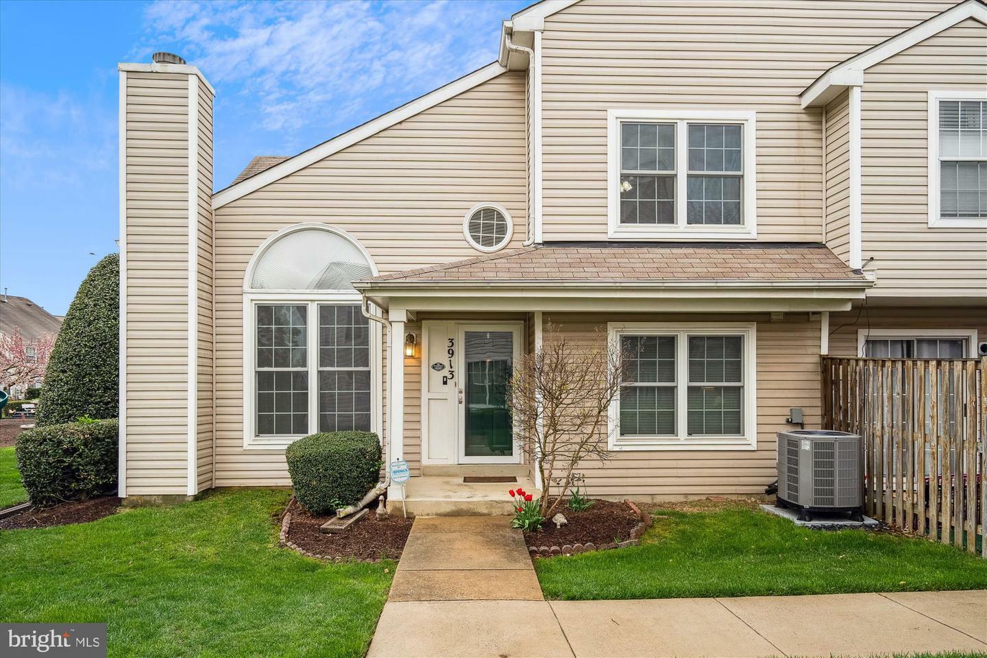 Property Photo: 3913 Ettrick Court 10-38 MD 20716