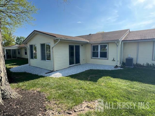 42 Catalpa Plaza  Monroe NJ 08833 photo