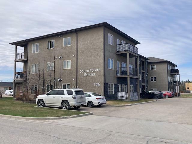 176 Chapel Drive  Steinbach MB R5G 0Z6 photo
