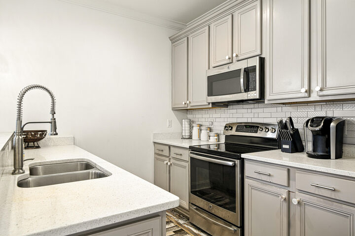 Property Photo: 175 Christian Drive FL 32459