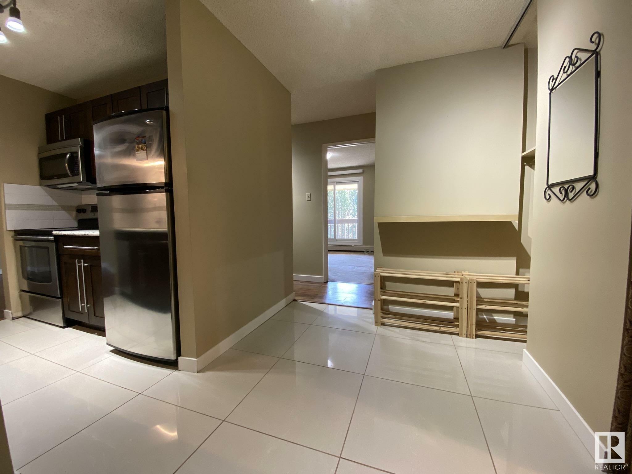 Photo de la propriété: 14811 51 Avenue NW 312 AB T6H 5G4