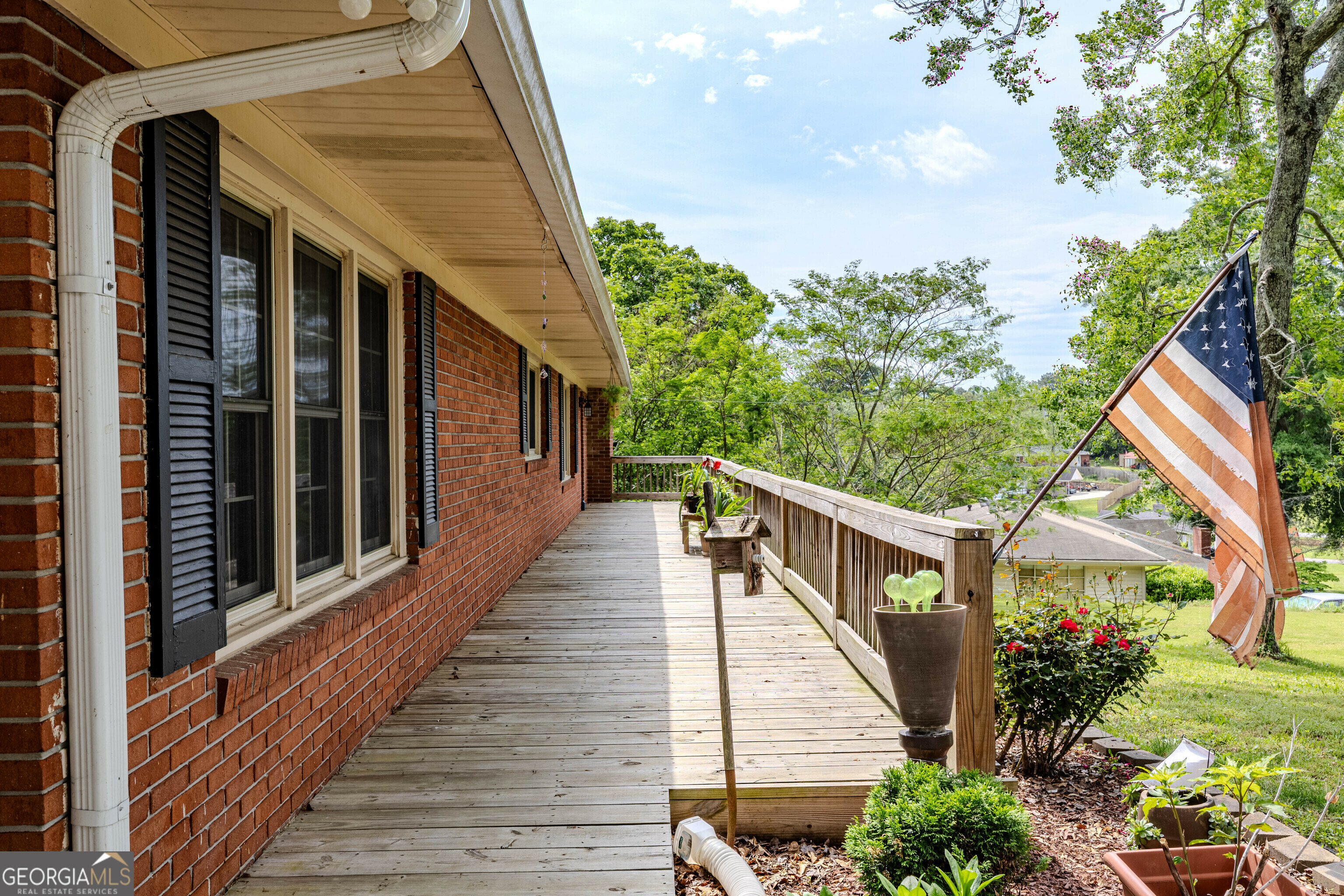Property Photo: 33 Lady Marian Drive NE GA 30161