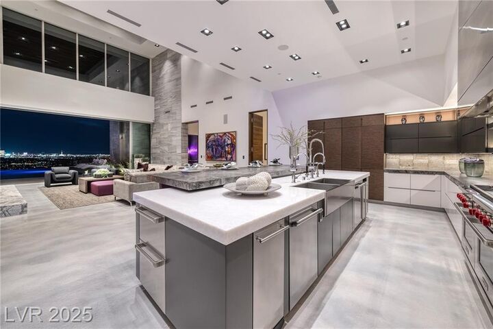Property Photo:  621 Majestic Rim Drive  NV 89012 