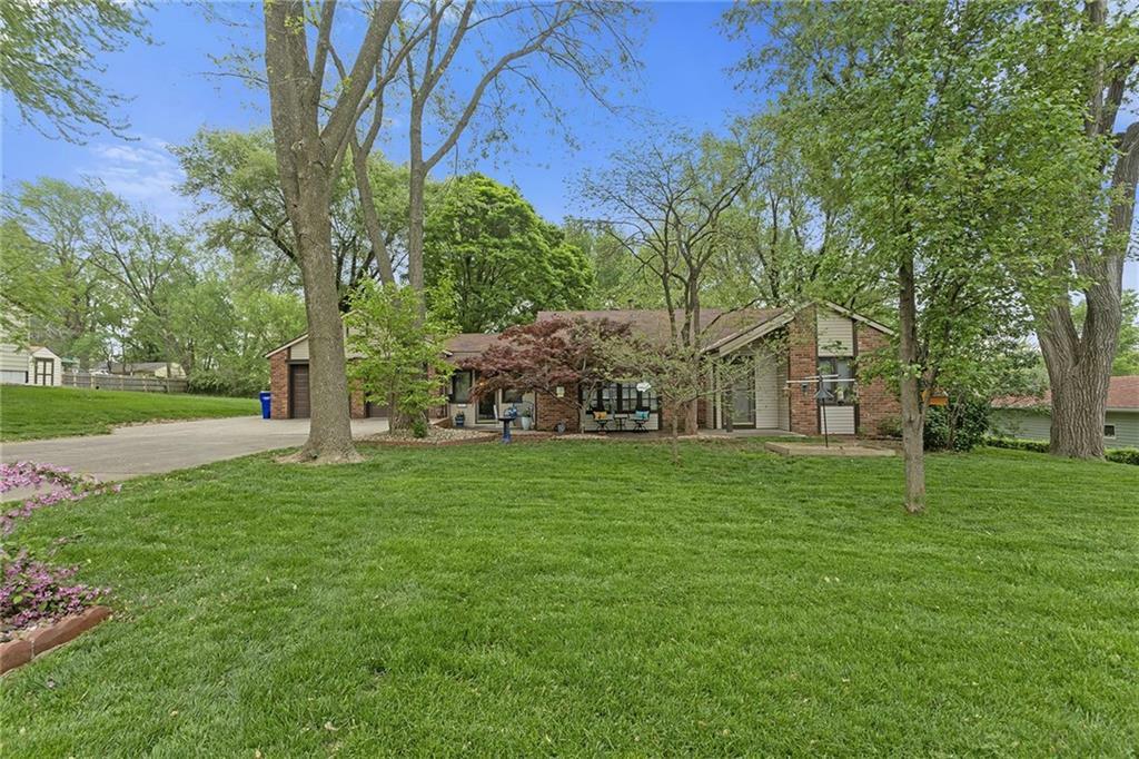 501 NE 74th Terrace  Kansas City MO 64118 photo