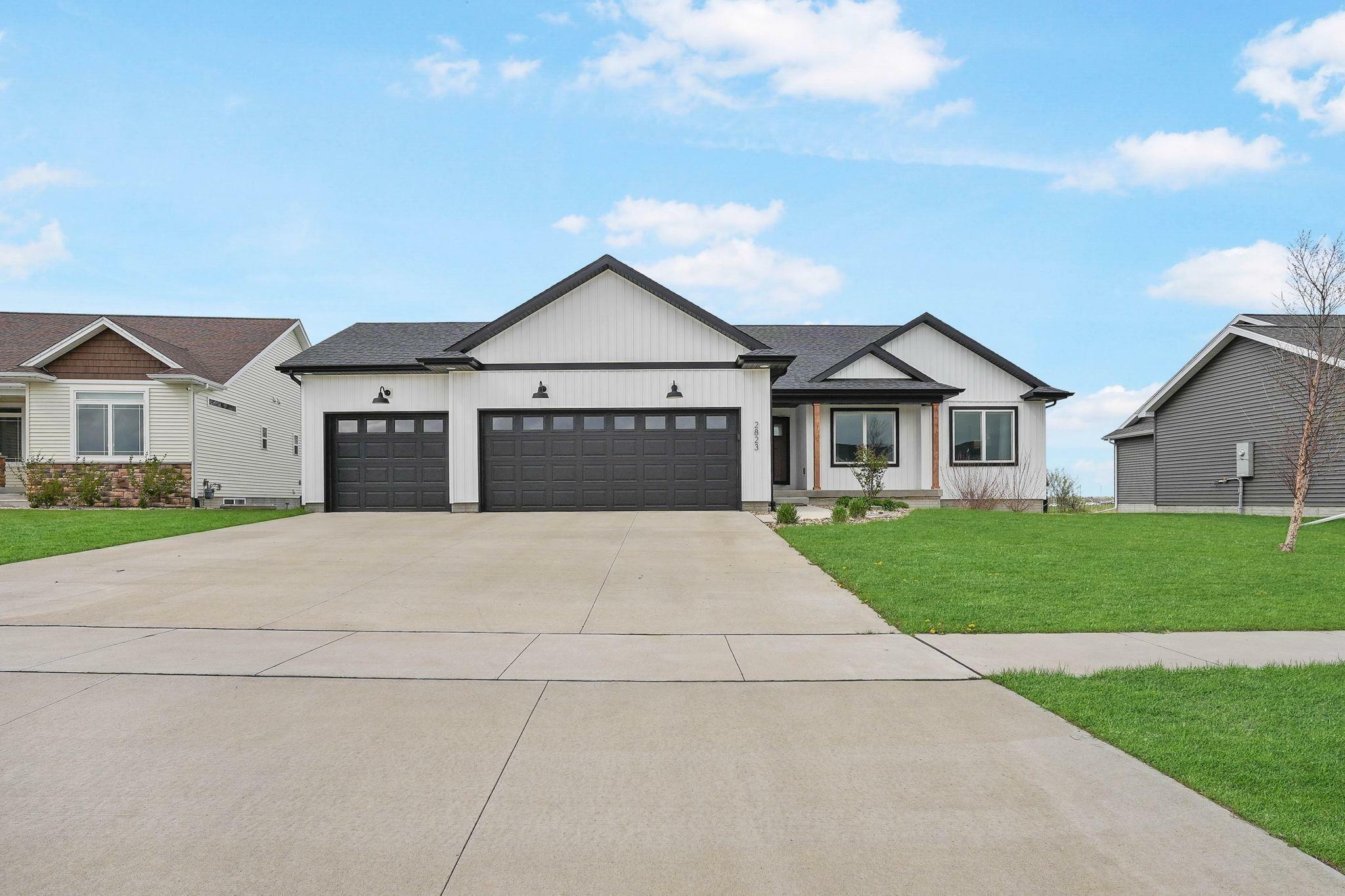 2823 Arbor Ridge Road  Cedar Falls IA 50613 photo