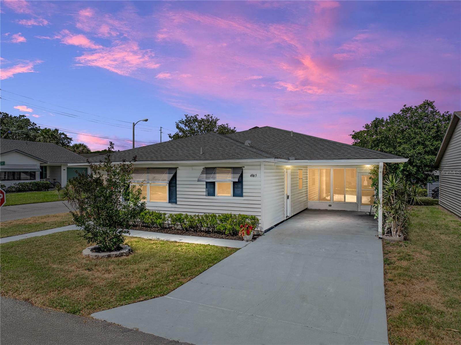 Property Photo: 4965 Goldenview Lane FL 33811