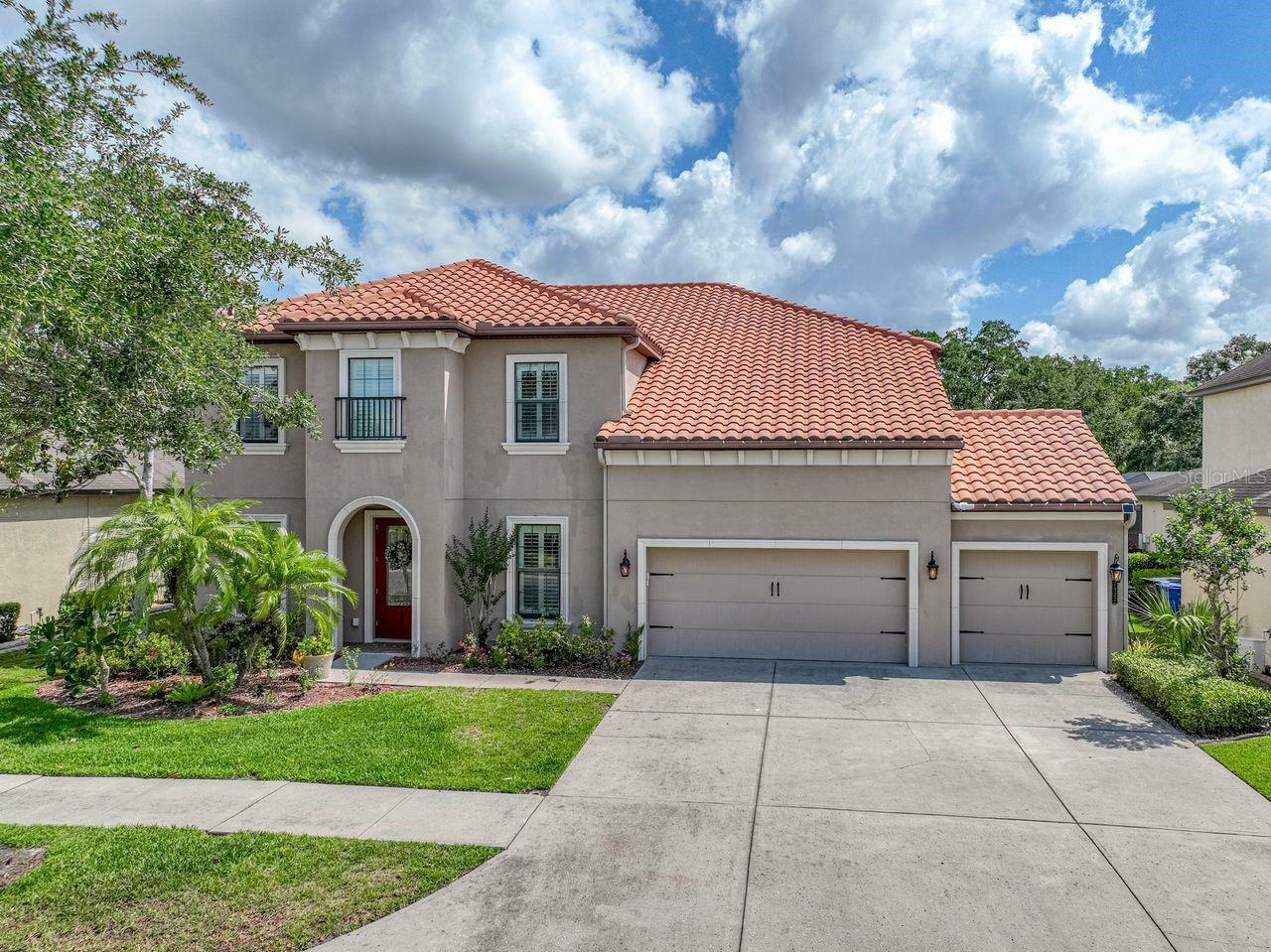 Property Photo: 7927 Hampton Lake Drive FL 33647