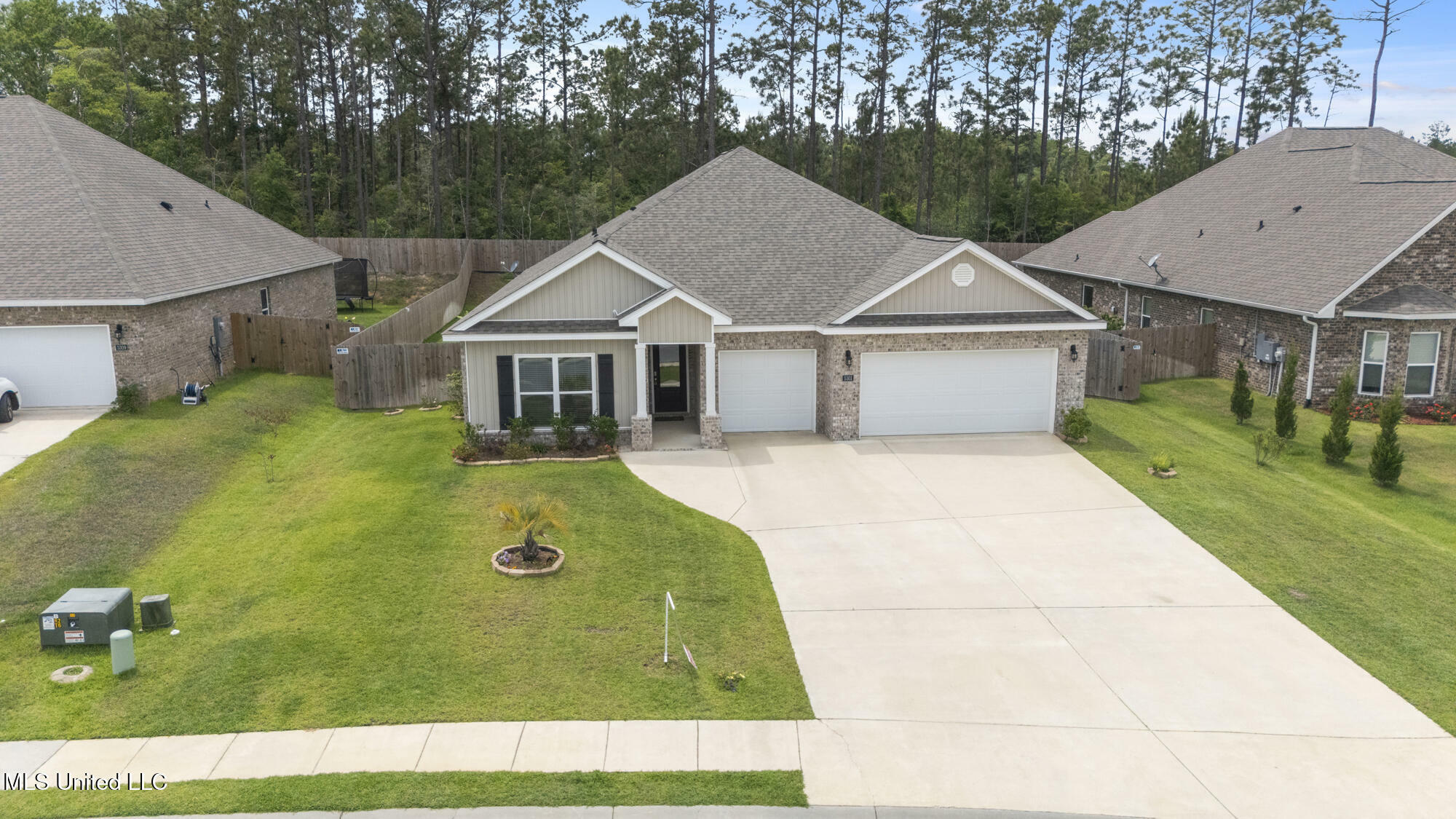 5301 Fairbury Way  D'Iberville MS 39540 photo