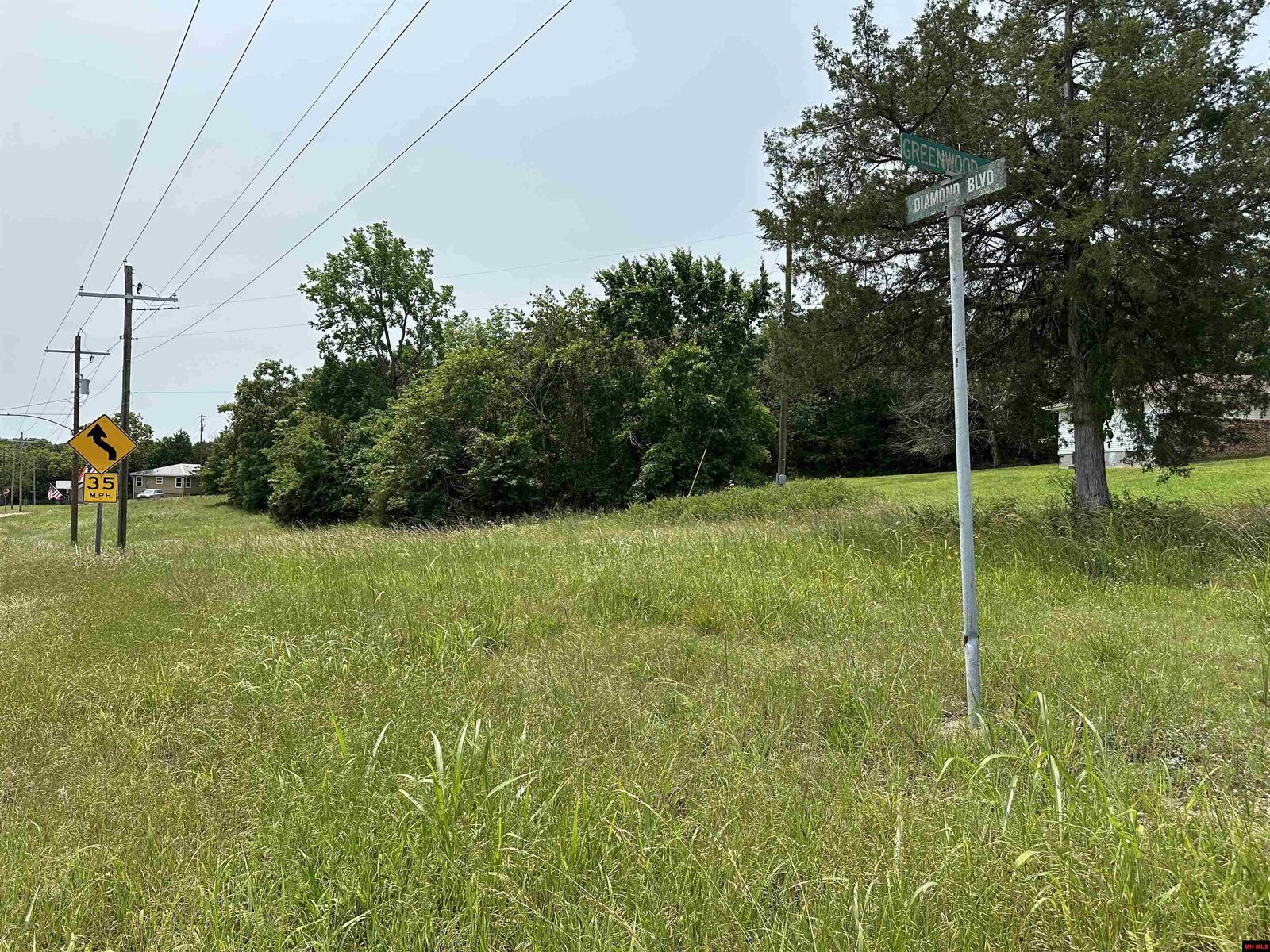 Property Photo: 775-00833-000 Diamond Boulevard AR 72630