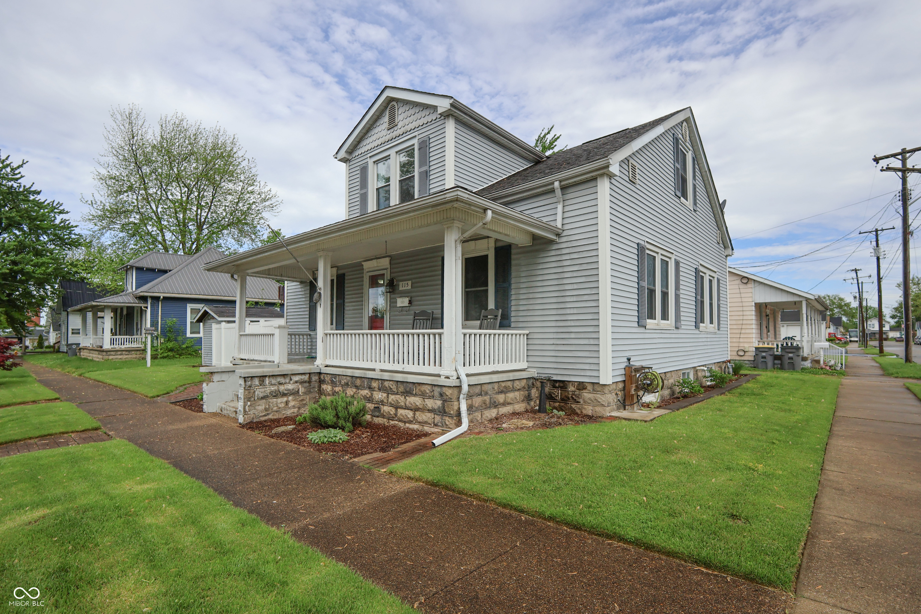 Property Photo: 115 E 5th Street IN 47274