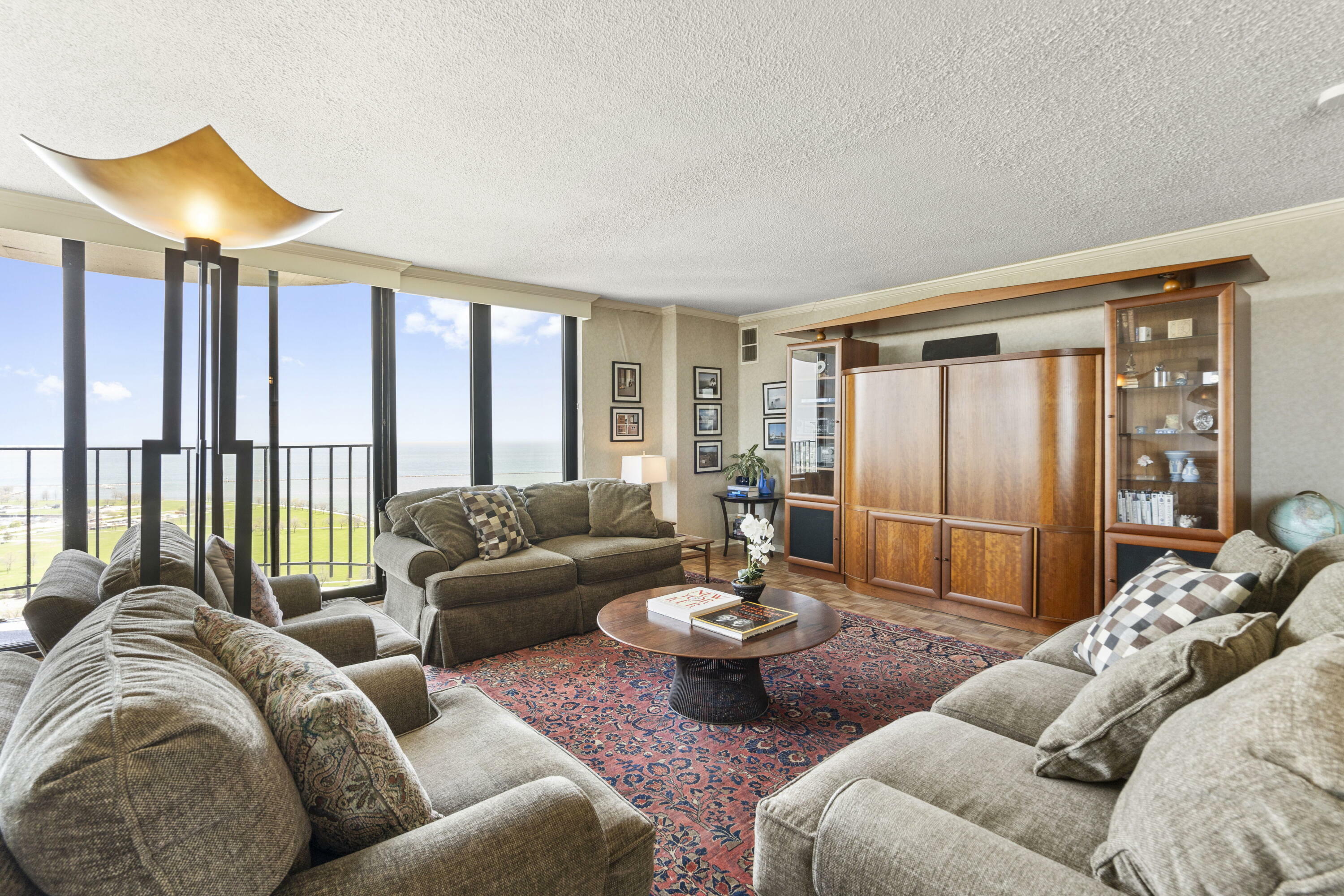 Property Photo: 929 N Astor St 2608 WI 53202