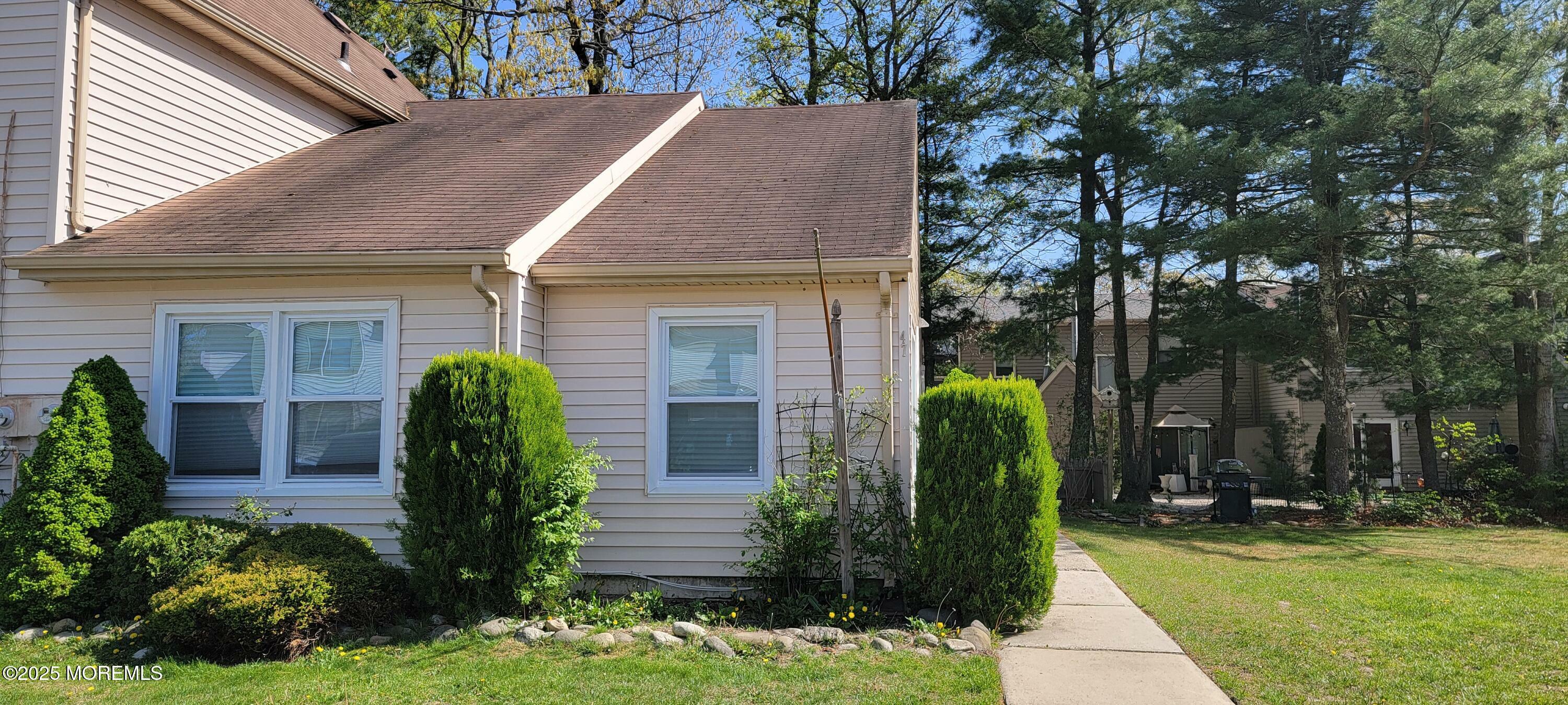 Property Photo: 47 Pin Oak Lane NJ 08087