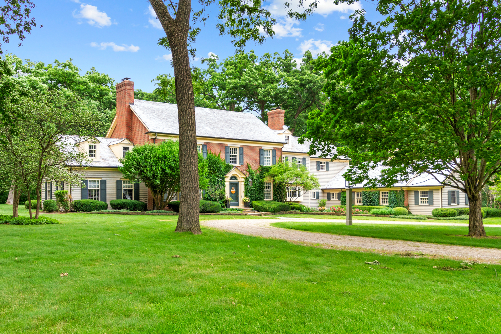 Property Photo: 7208 White Oaks Road IL 60033
